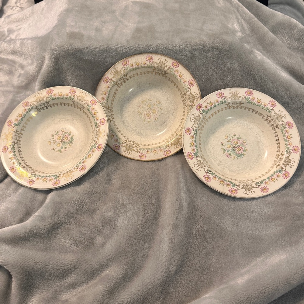Mid-century Edwin Knowles - Royal Knowlton - 5.5"‎ Bowls (set of 3)